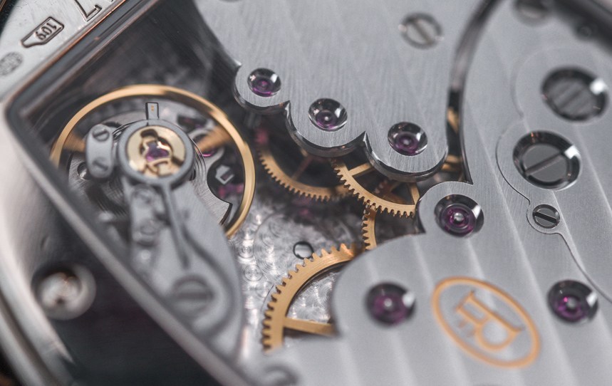 Parmigiani-Fleurier-Ovale-Pantographe-12