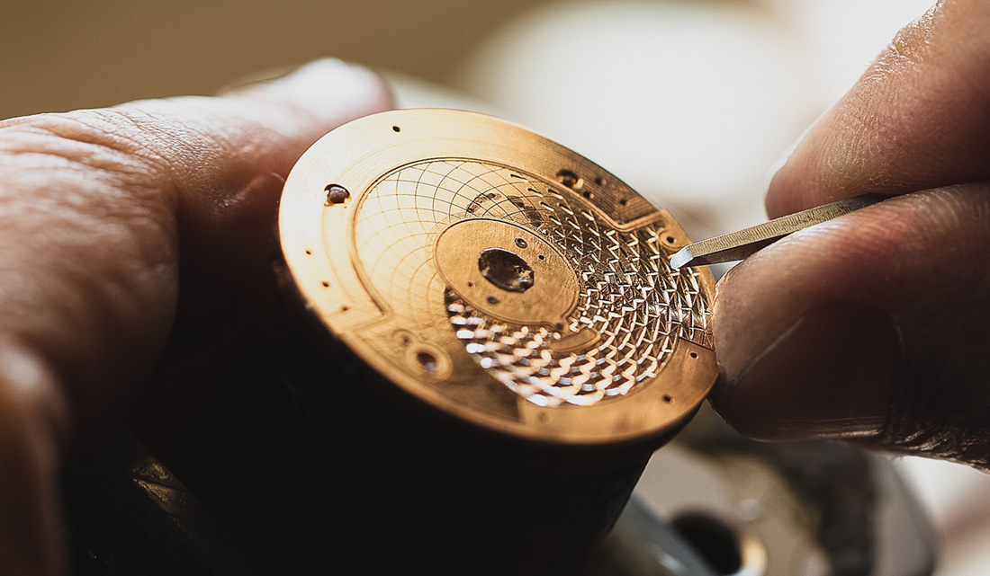 Parmigiani Toric Capitole Rose Gold Brown 2018 dial engraving