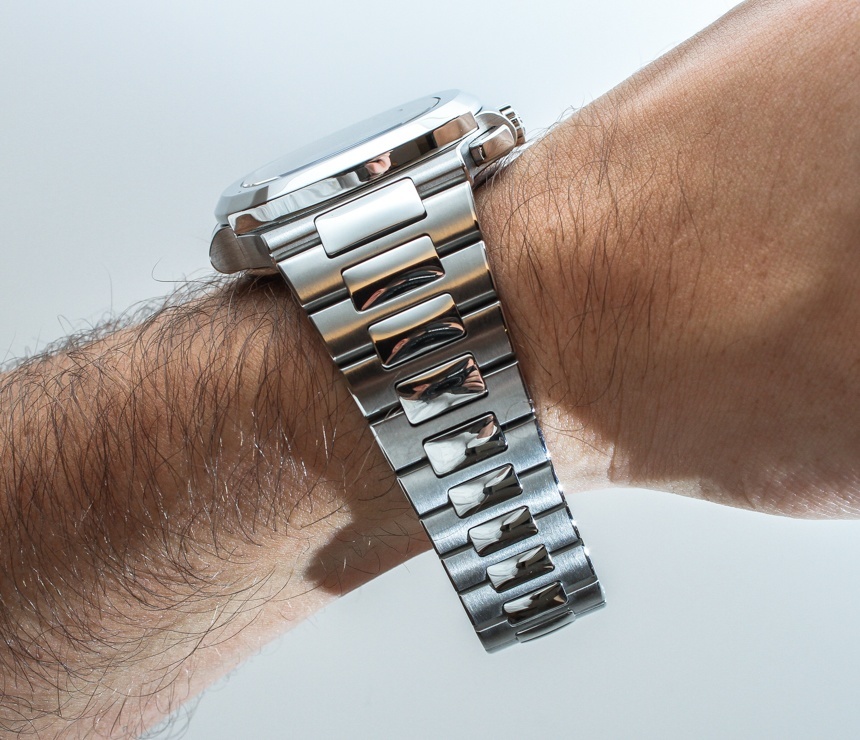 Patek-Philippe-5990-Nautilus-10