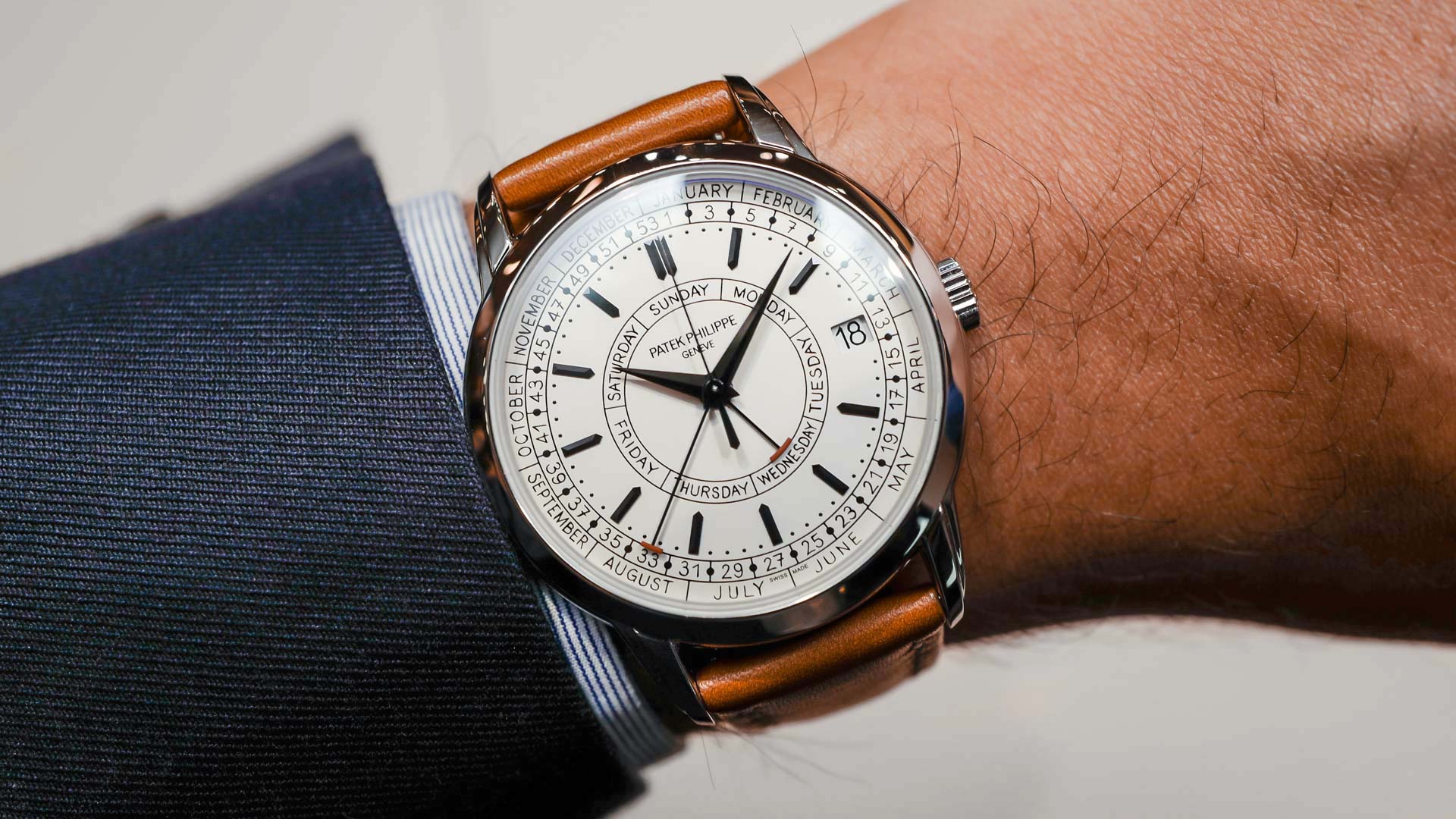 patek philippe 5212a calatrava weekly calendar