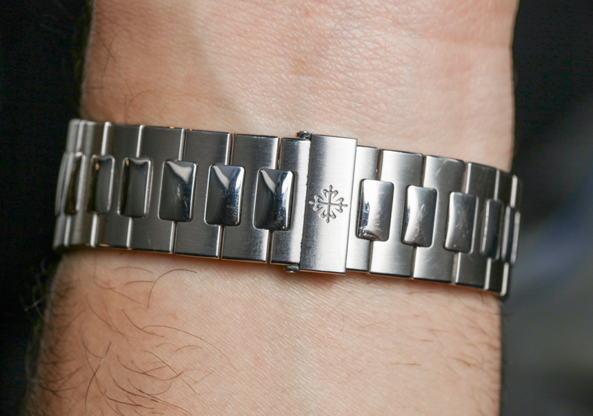 Patek-Philippe-Nautilus-40th-Anniversary-5711-1P-Platinum--02