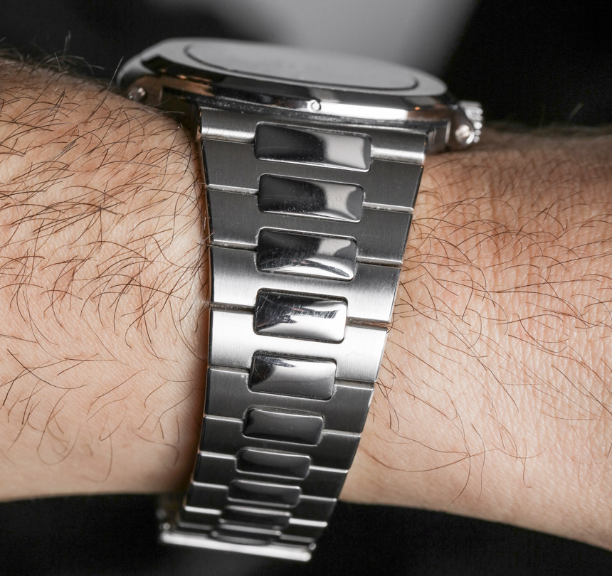 Patek-Philippe-Nautilus-40th-Anniversary-5711-1P-Platinum--03