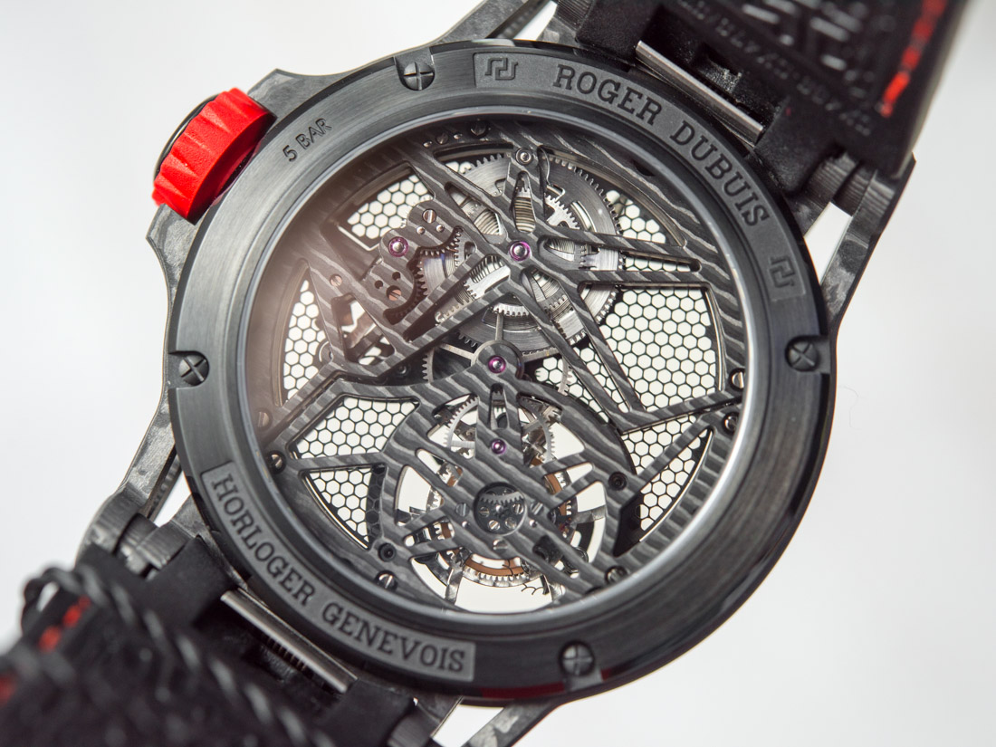 Roger-Dubuis-Excalibur-Spider-Carbon-Movement-Tourbillon-Skeleton-2017--14