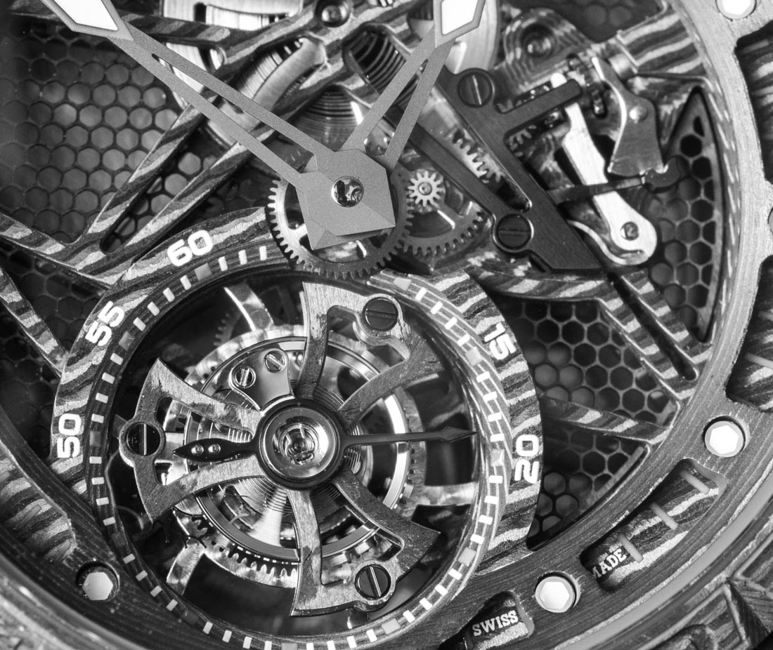Roger-Dubuis-Excalibur-Spider-Carbon-Movement-Tourbillon-Skeleton-2017--3