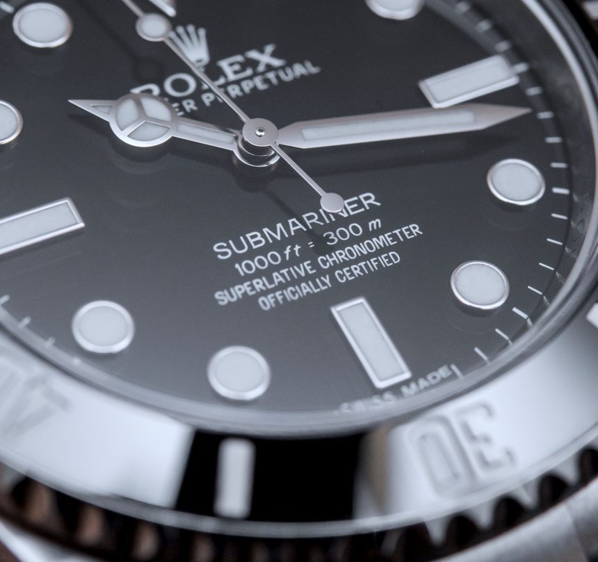 Rolex-Submariner-No-Date-114060-Tudor-Heritage-Black-Bay-Black-79220-Compare-Review--40