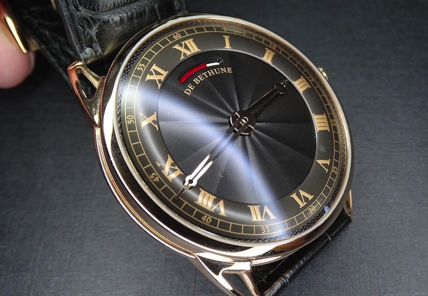 SIAR-2015-De-Bethune-DB-25-esfera-negra