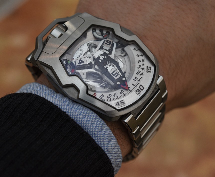 Urwerk-UR-210S-Stainless-Steel-Bracelet-12