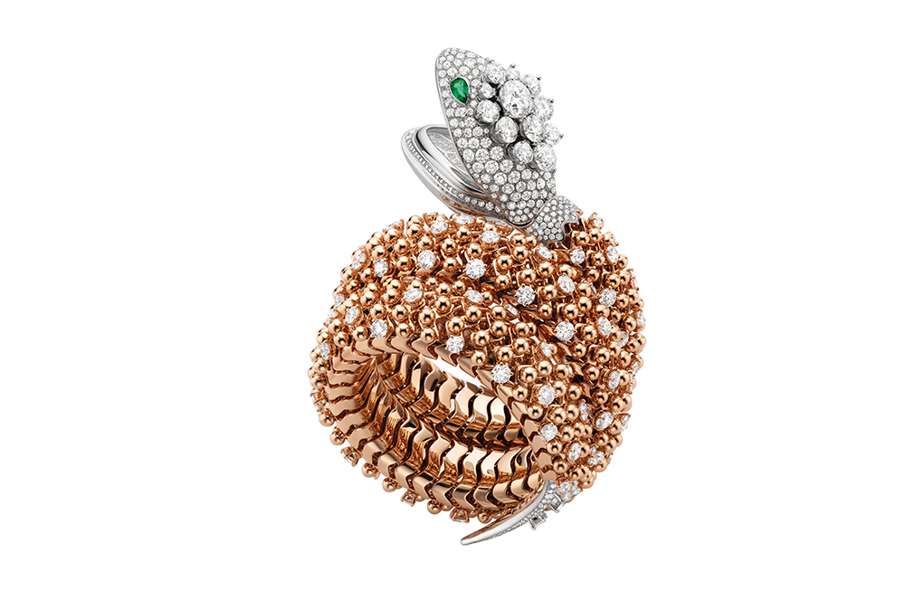 The Bulgari Serpenti Misteriosi Pallini in yellow gold.