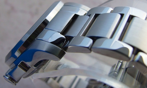 Longines GMT detail