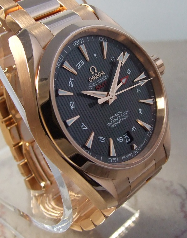 dial detail of Aqua Terra GMT