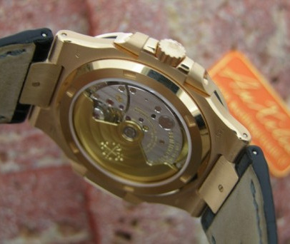 Patek Philippe Nautilus Jumbo gold caseback