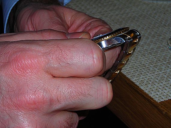 Pittsinger Winding his Rolex GMT II Dualmaster