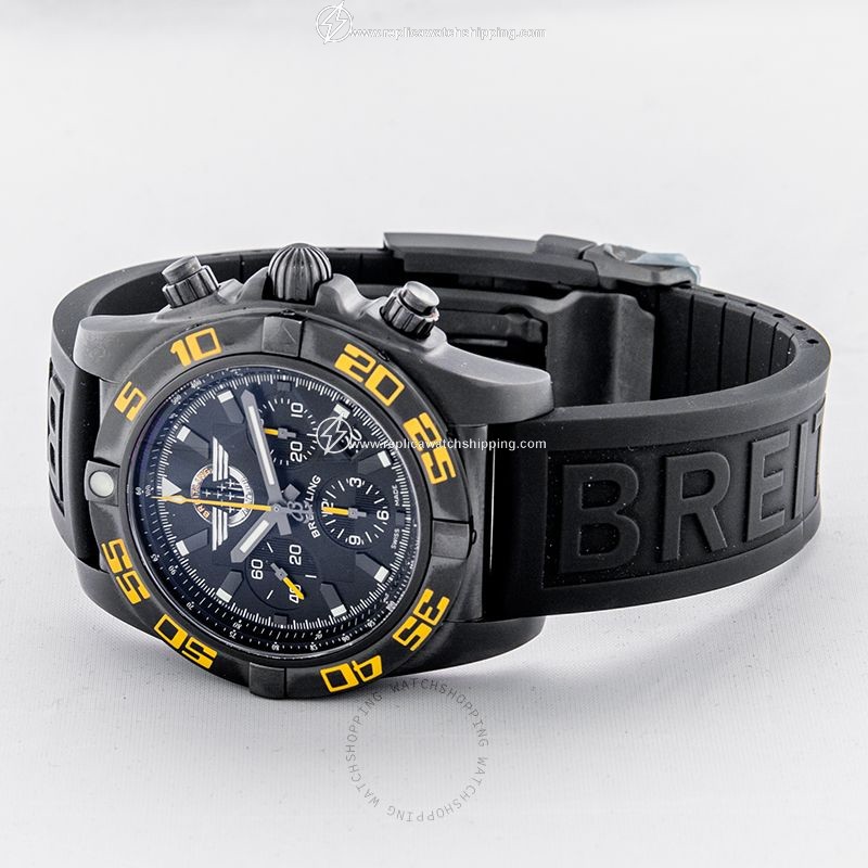 Breitling Chronomat MB01109P/BD48 1