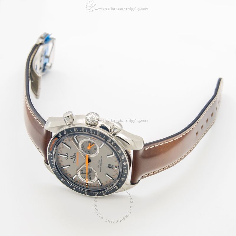 Omega Speedmaster 329.32.44.51.06.001 1